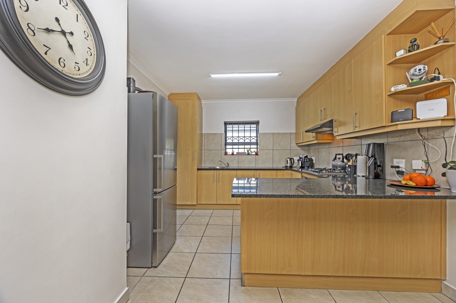 3 Bedroom Property for Sale in Jakarandas Western Cape